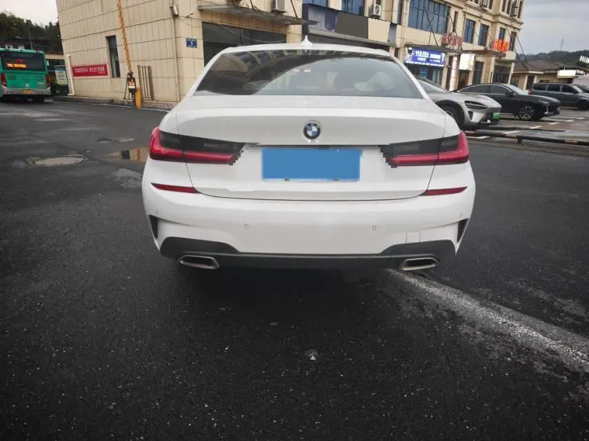 2021 BMW 3 Series 2.0T 156HP L4 8AT,autocango,china used car exporter,china ev exporter,chinese used car exporter,chinese used ev exporter