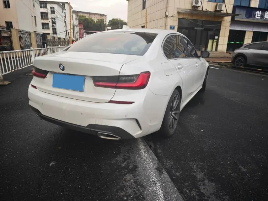 2021 BMW 3 Series 2.0T 156HP L4 8AT,autocango,china used car exporter,china ev exporter,chinese used car exporter,chinese used ev exporter