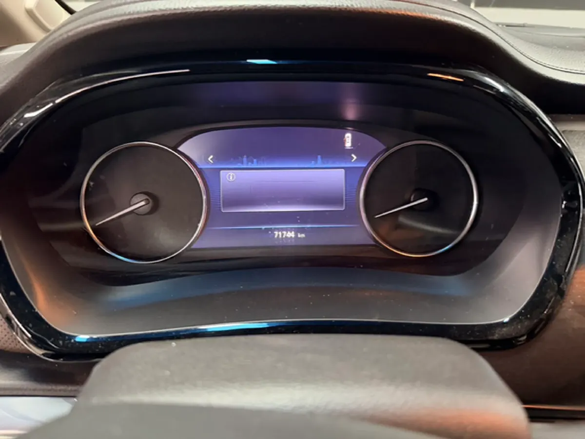 2021 Buick GL8 2.0T 237HP L4 9AT,autocango,china used car exporter,china ev exporter,chinese used car exporter,chinese used ev exporter