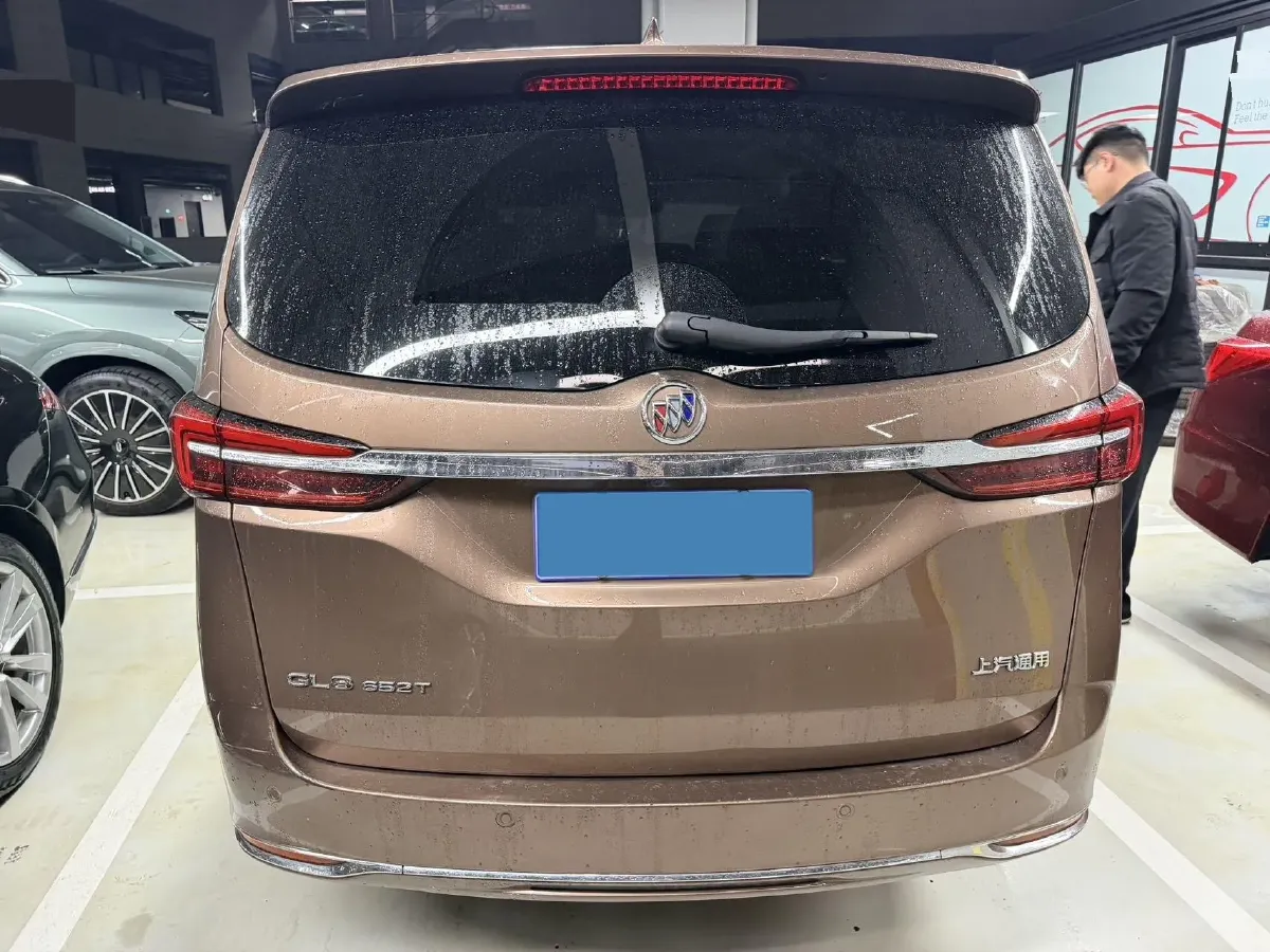 2021 Buick GL8 2.0T 237HP L4 9AT,autocango,china used car exporter,china ev exporter,chinese used car exporter,chinese used ev exporter