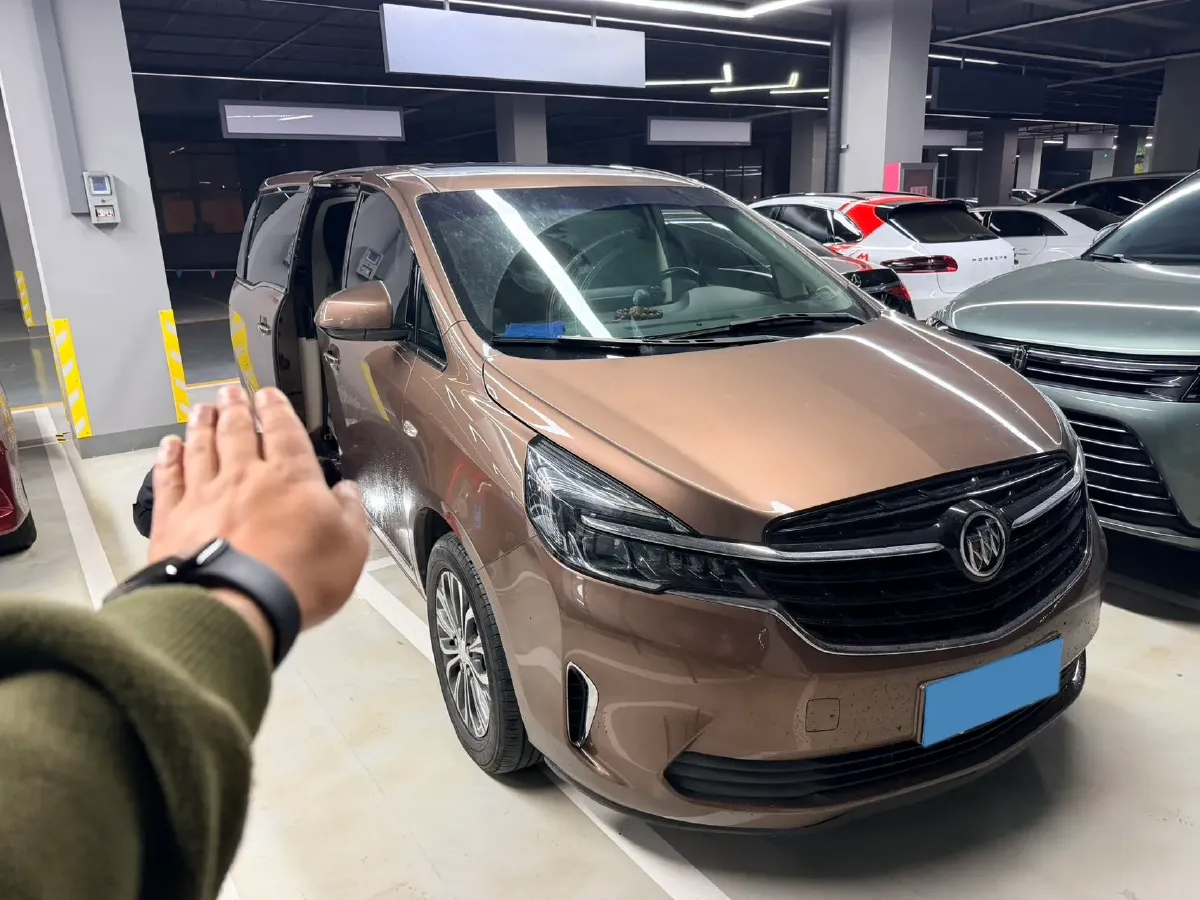 2021 Buick GL8 2.0T 237HP L4 9AT,autocango,china used car exporter,china ev exporter,chinese used car exporter,chinese used ev exporter