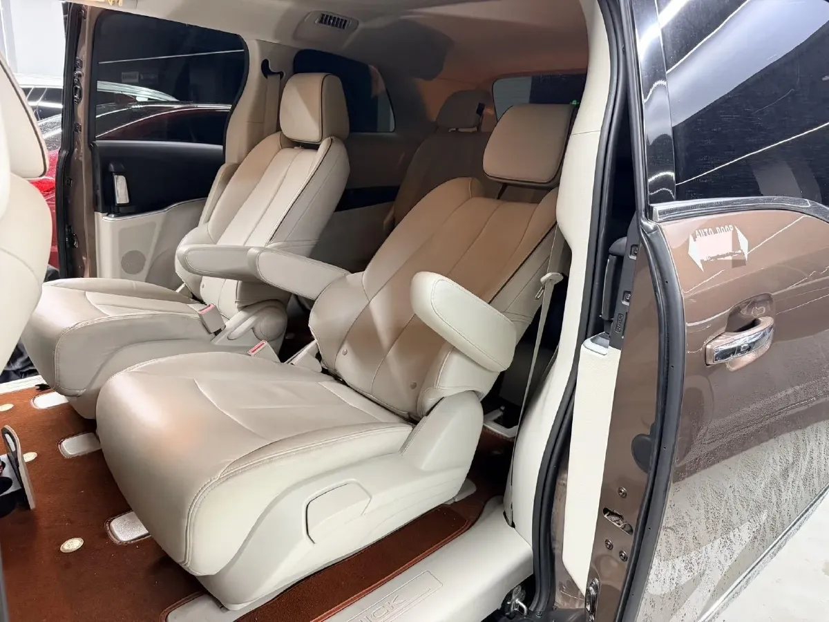 2021 Buick GL8 2.0T 237HP L4 9AT,autocango,china used car exporter,china ev exporter,chinese used car exporter,chinese used ev exporter