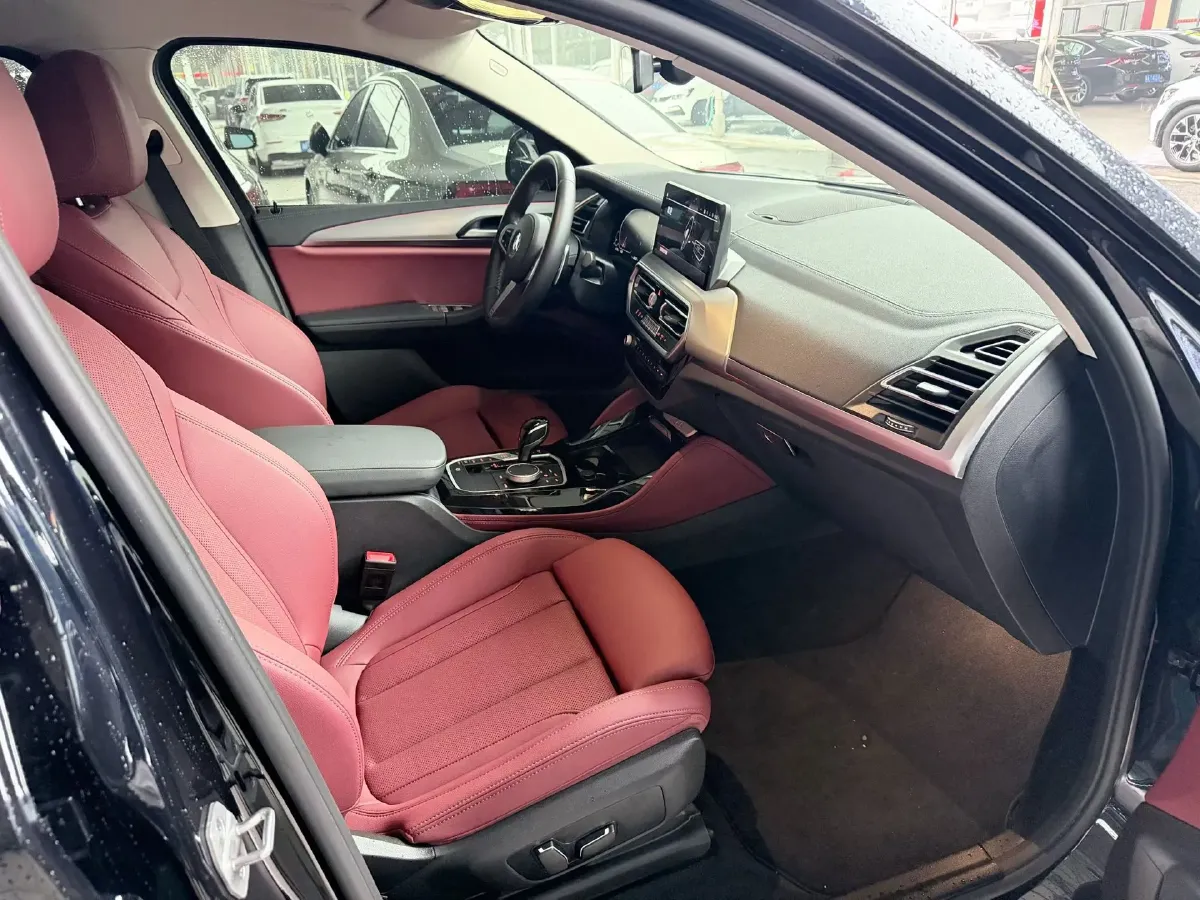 2022 BMW X4 2.0T 245HP L4 8AT,autocango,china used car exporter,china ev exporter,chinese used car exporter,chinese used ev exporter