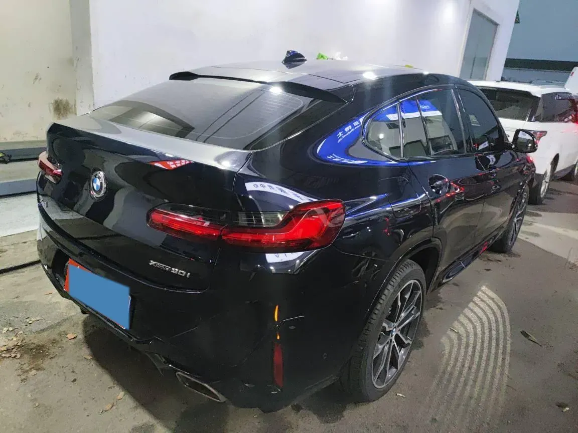 2022 BMW X4 2.0T 245HP L4 8AT,autocango,china used car exporter,china ev exporter,chinese used car exporter,chinese used ev exporter