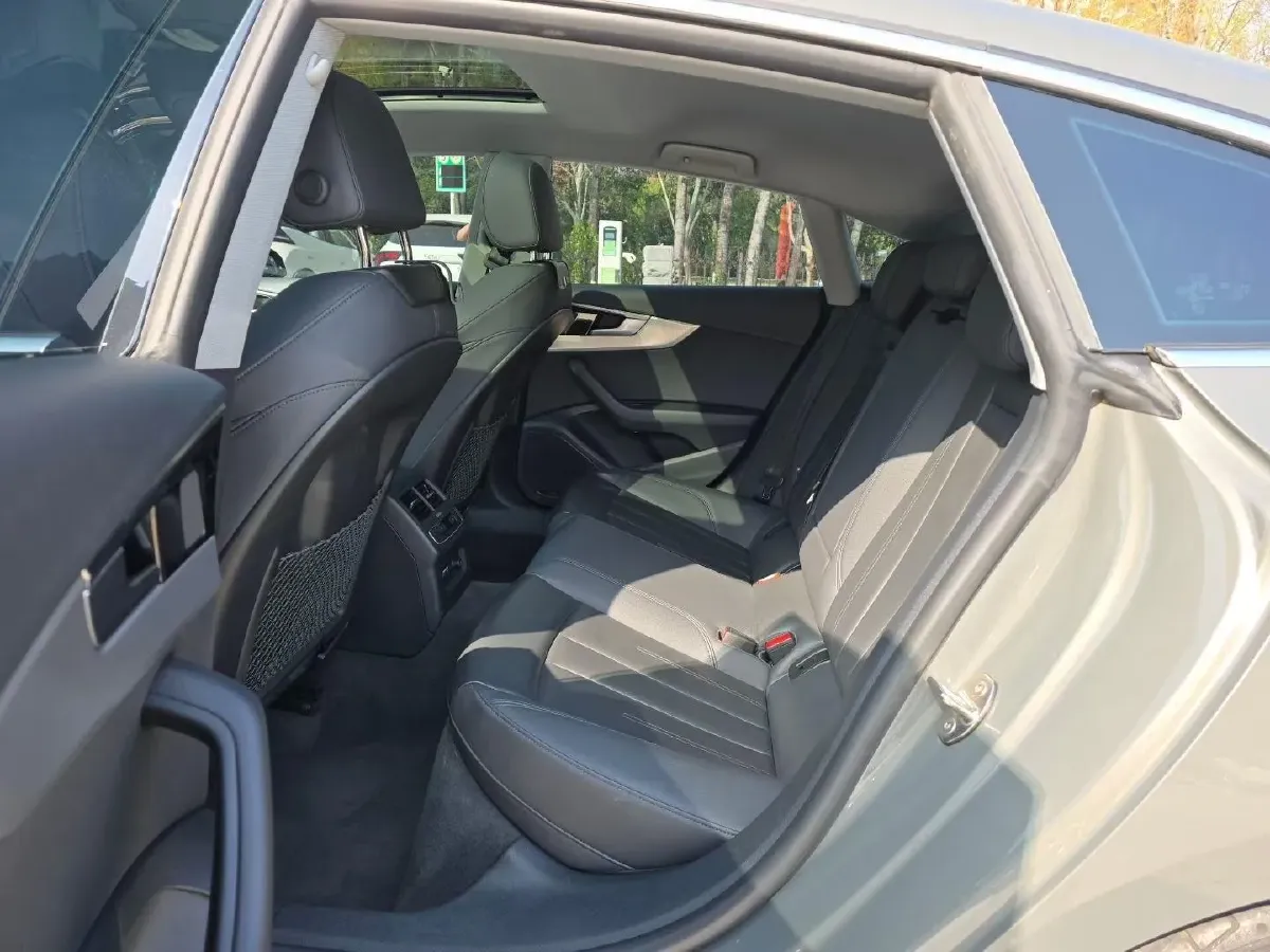 2024 Audi A5 2.0T 204HP L4 7DCT,autocango,china used car exporter,china ev exporter,chinese used car exporter,chinese used ev exporter