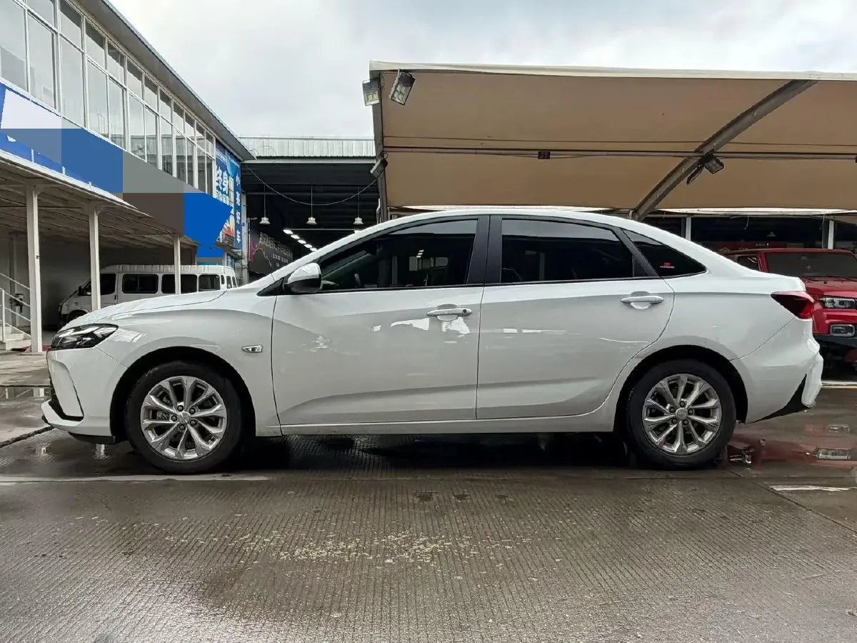 2023 Chevrolet Monza 1.5L 113HP L4 6DCT,autocango,china used car exporter,china ev exporter,chinese used car exporter,chinese used ev exporter