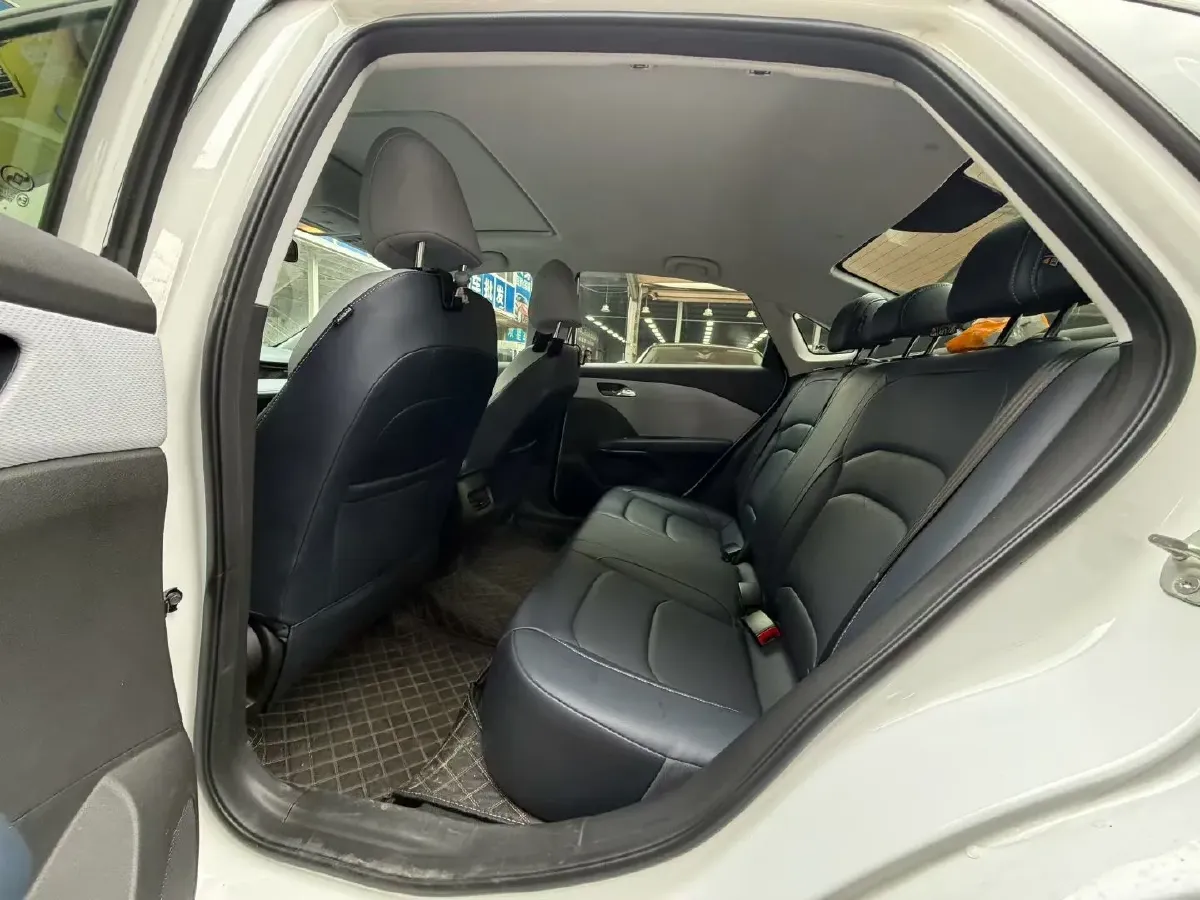 2023 Chevrolet Monza 1.5L 113HP L4 6DCT,autocango,china used car exporter,china ev exporter,chinese used car exporter,chinese used ev exporter