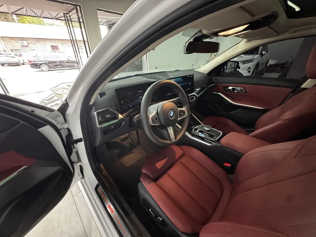 2024 BMW i3 BEV 70KWH,autocango,china used car exporter,china ev exporter,chinese used car exporter,chinese used ev exporter