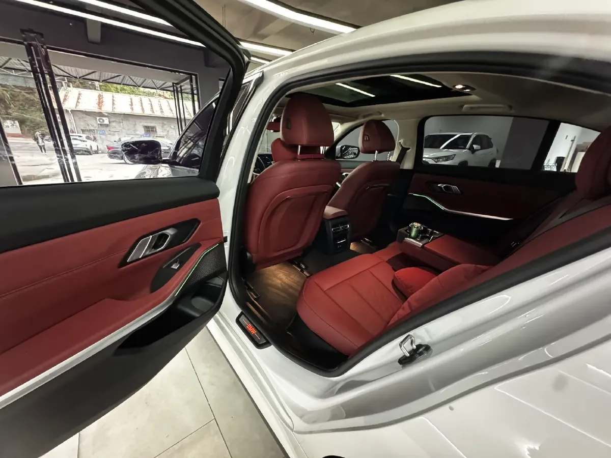 2024 BMW i3 BEV 70KWH,autocango,china used car exporter,china ev exporter,chinese used car exporter,chinese used ev exporter