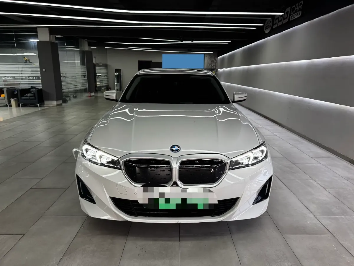 2024 BMW i3 BEV 70KWH,autocango,china used car exporter,china ev exporter,chinese used car exporter,chinese used ev exporter