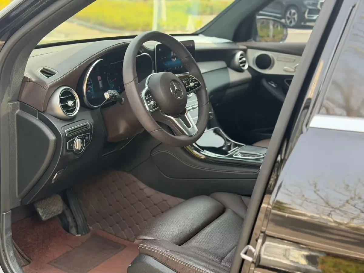 2022 Mercedes-Benz GLC Class 2.0T 197HP L4 9AT,autocango,china used car exporter,china ev exporter,chinese used car exporter,chinese used ev exporter