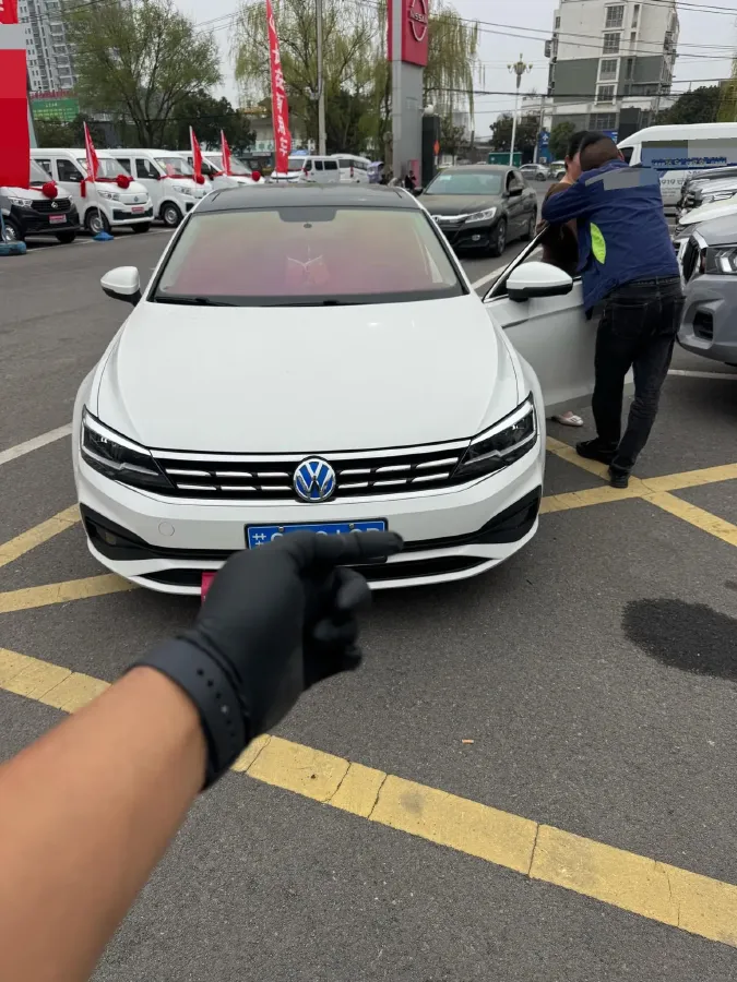 2019 Volkswagen T-Cross 1.4T 150HP L4 7DCT,autocango,china used car exporter,china ev exporter,chinese used car exporter,chinese used ev exporter