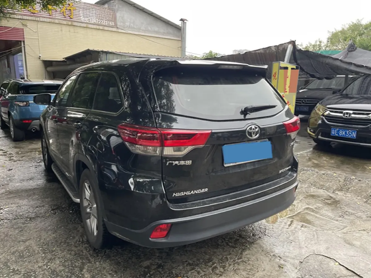 2021 Toyota Highlander 2.0T 220HP L4 6AT,autocango,china used car exporter,china ev exporter,chinese used car exporter,chinese used ev exporter