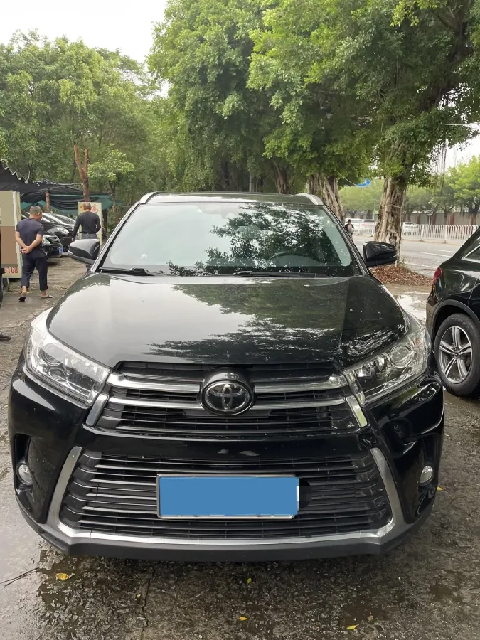 2021 Toyota Highlander 2.0T 220HP L4 6AT,autocango,china used car exporter,china ev exporter,chinese used car exporter,chinese used ev exporter