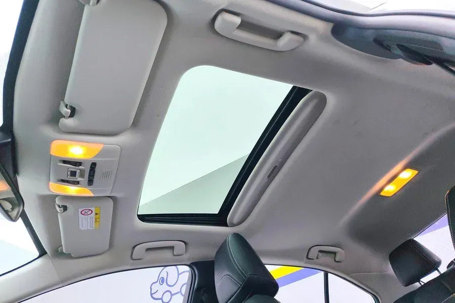 2021 Toyota Corolla 1.2T 116HP L4 CVT,autocango,china used car exporter,china ev exporter,chinese used car exporter,chinese used ev exporter