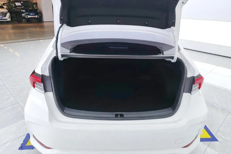 2021 Toyota Corolla 1.2T 116HP L4 CVT,autocango,china used car exporter,china ev exporter,chinese used car exporter,chinese used ev exporter