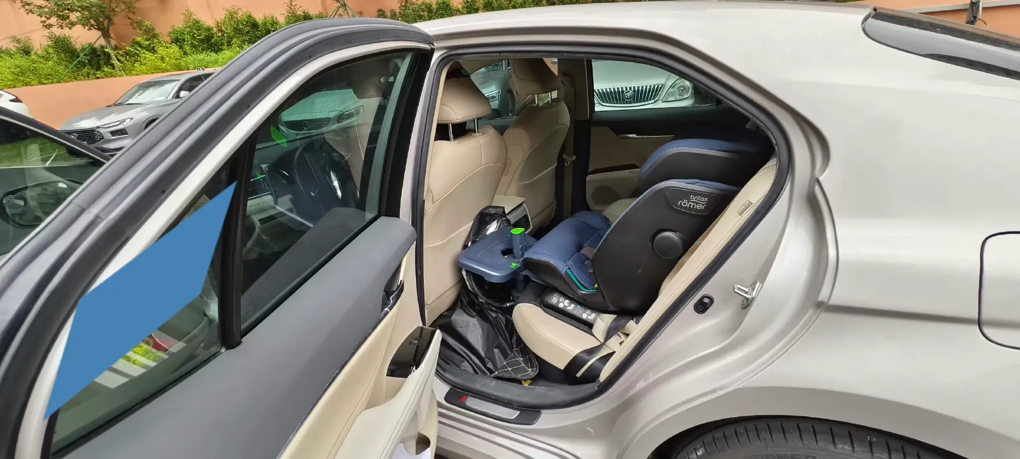 2019 Toyota Camry 2.5L 178HP L4 E-CVT Hybrid,autocango,china used car exporter,china ev exporter,chinese used car exporter,chinese used ev exporter