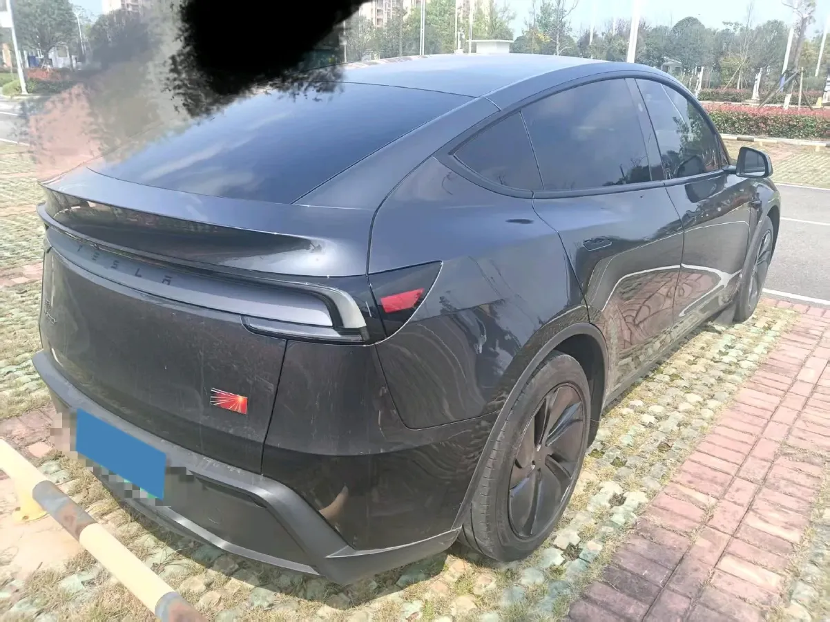 2025 Tesla Model Y BEV 62.5KWH,autocango,china used car exporter,china ev exporter,chinese used car exporter,chinese used ev exporter