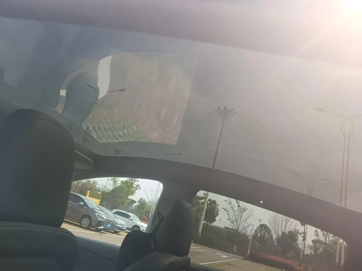 2025 Tesla Model Y BEV 62.5KWH,autocango,china used car exporter,china ev exporter,chinese used car exporter,chinese used ev exporter