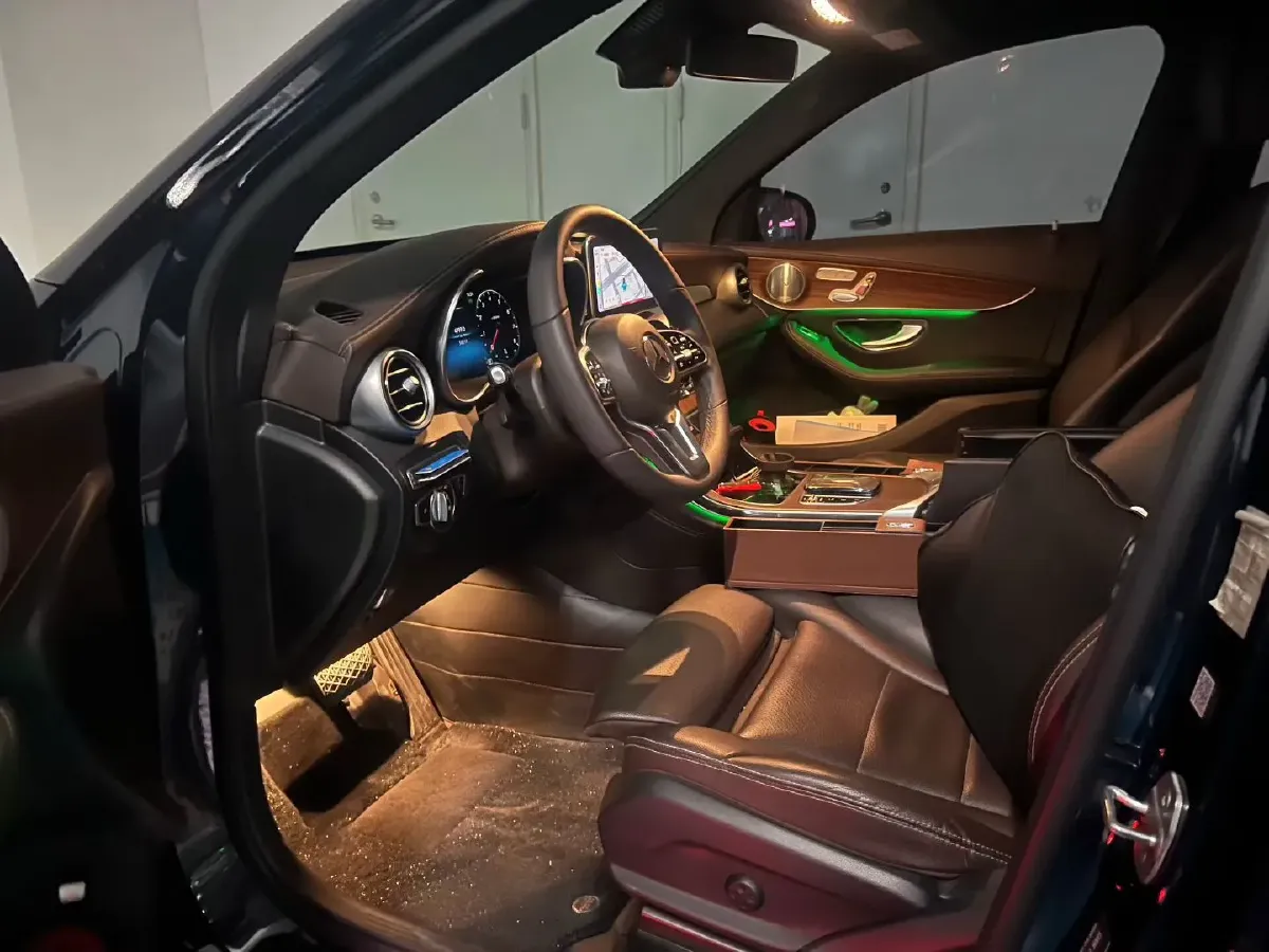 2021 Mercedes-Benz GLC Class 2.0T 258HP L4 9AT,autocango,china used car exporter,china ev exporter,chinese used car exporter,chinese used ev exporter