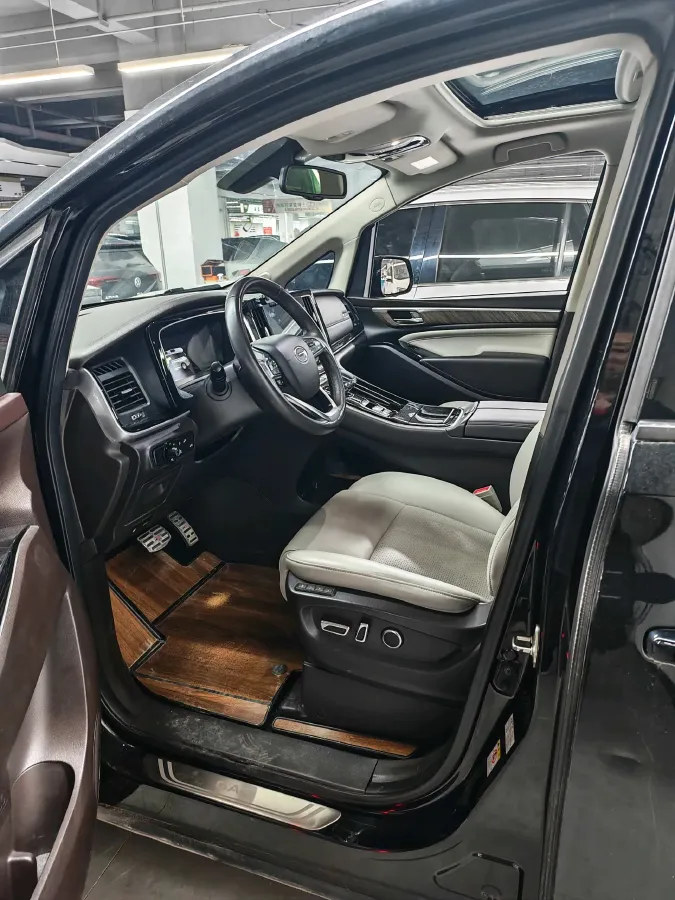 2021 GAC Trumpchi M8 2.0T 252HP L4 8AT,autocango,china used car exporter,china ev exporter,chinese used car exporter,chinese used ev exporter