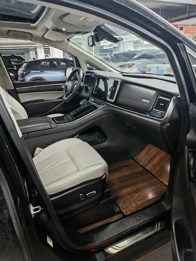 2021 GAC Trumpchi M8 2.0T 252HP L4 8AT,autocango,china used car exporter,china ev exporter,chinese used car exporter,chinese used ev exporter