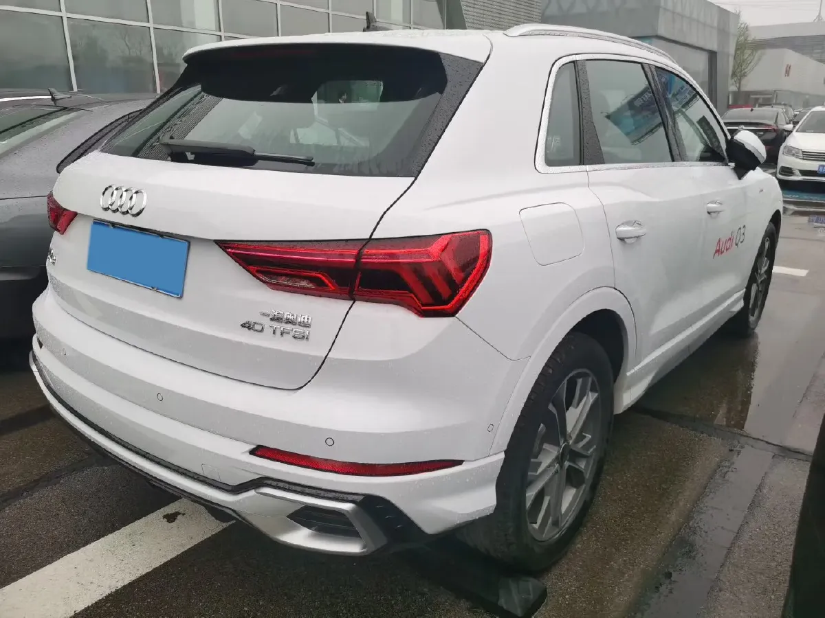 2024 Audi Q3 2.0T 186HP L4 7DCT,autocango,china used car exporter,china ev exporter,chinese used car exporter,chinese used ev exporter