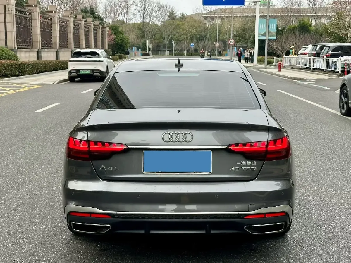2020 Audi A4L 2.0T 190HP L4 7DCT,autocango,china used car exporter,china ev exporter,chinese used car exporter,chinese used ev exporter