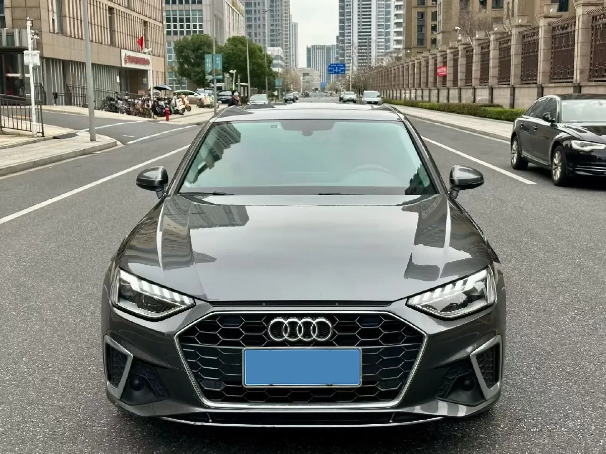 2020 Audi A4L 2.0T 190HP L4 7DCT,autocango,china used car exporter,china ev exporter,chinese used car exporter,chinese used ev exporter