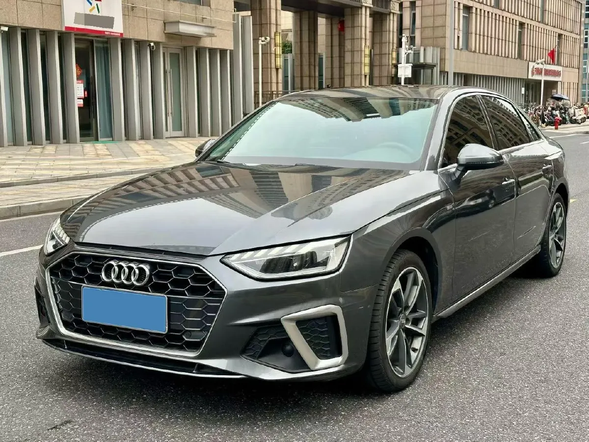 2020 Audi A4L 2.0T 190HP L4 7DCT,autocango,china used car exporter,china ev exporter,chinese used car exporter,chinese used ev exporter