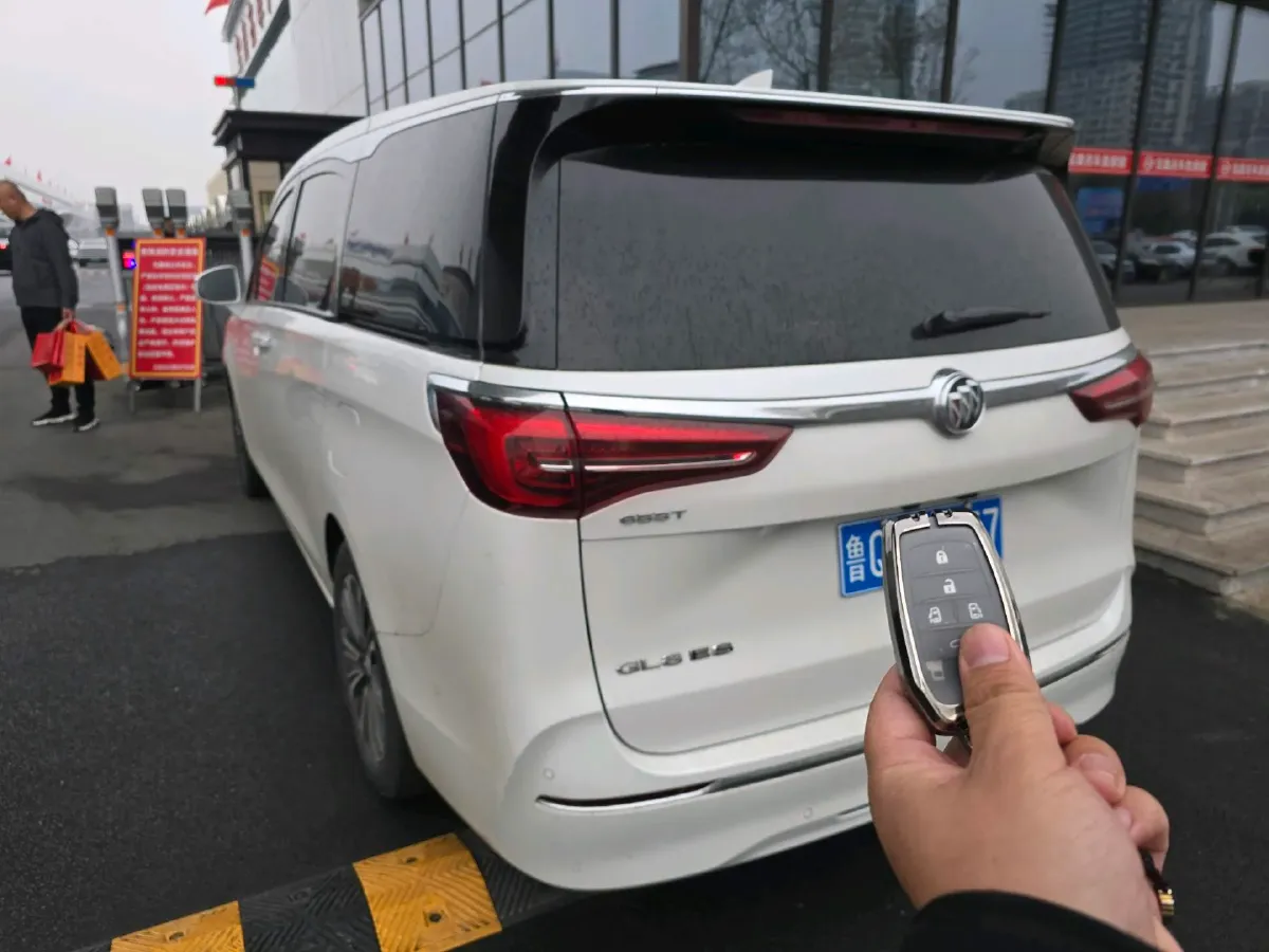 2020 Buick GL8 2.0T 237HP L4 9AT,autocango,china used car exporter,china ev exporter,chinese used car exporter,chinese used ev exporter