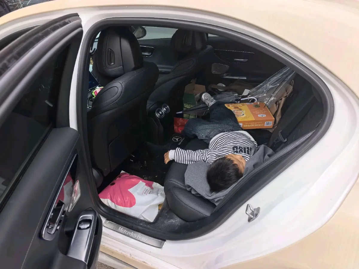 2025 Mercedes-Benz C Class 1.5T 204HP L4 9AT,autocango,china used car exporter,china ev exporter,chinese used car exporter,chinese used ev exporter