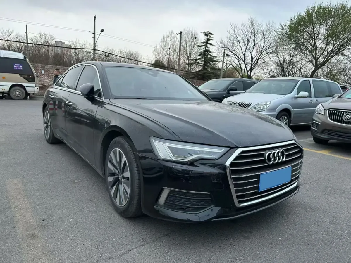 2021 Audi A6L 2.0T 224HP L4 7DCT,autocango,china used car exporter,china ev exporter,chinese used car exporter,chinese used ev exporter