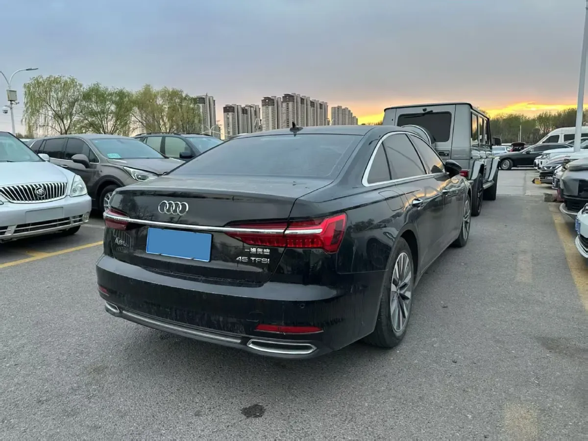 2021 Audi A6L 2.0T 224HP L4 7DCT,autocango,china used car exporter,china ev exporter,chinese used car exporter,chinese used ev exporter