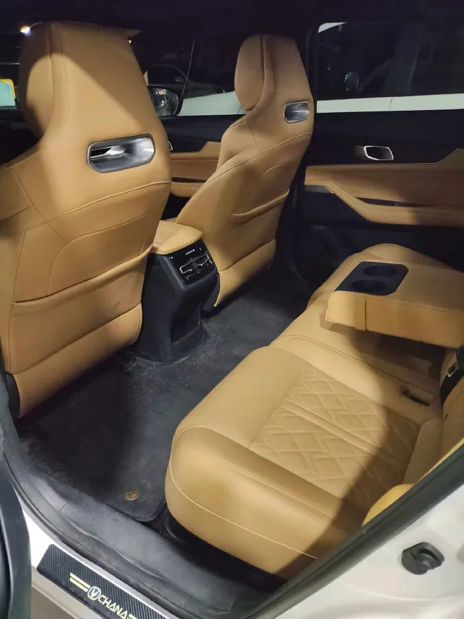 2021 ChangAn UNI-K 2.0T 233HP L4 8AT,autocango,china used car exporter,china ev exporter,chinese used car exporter,chinese used ev exporter