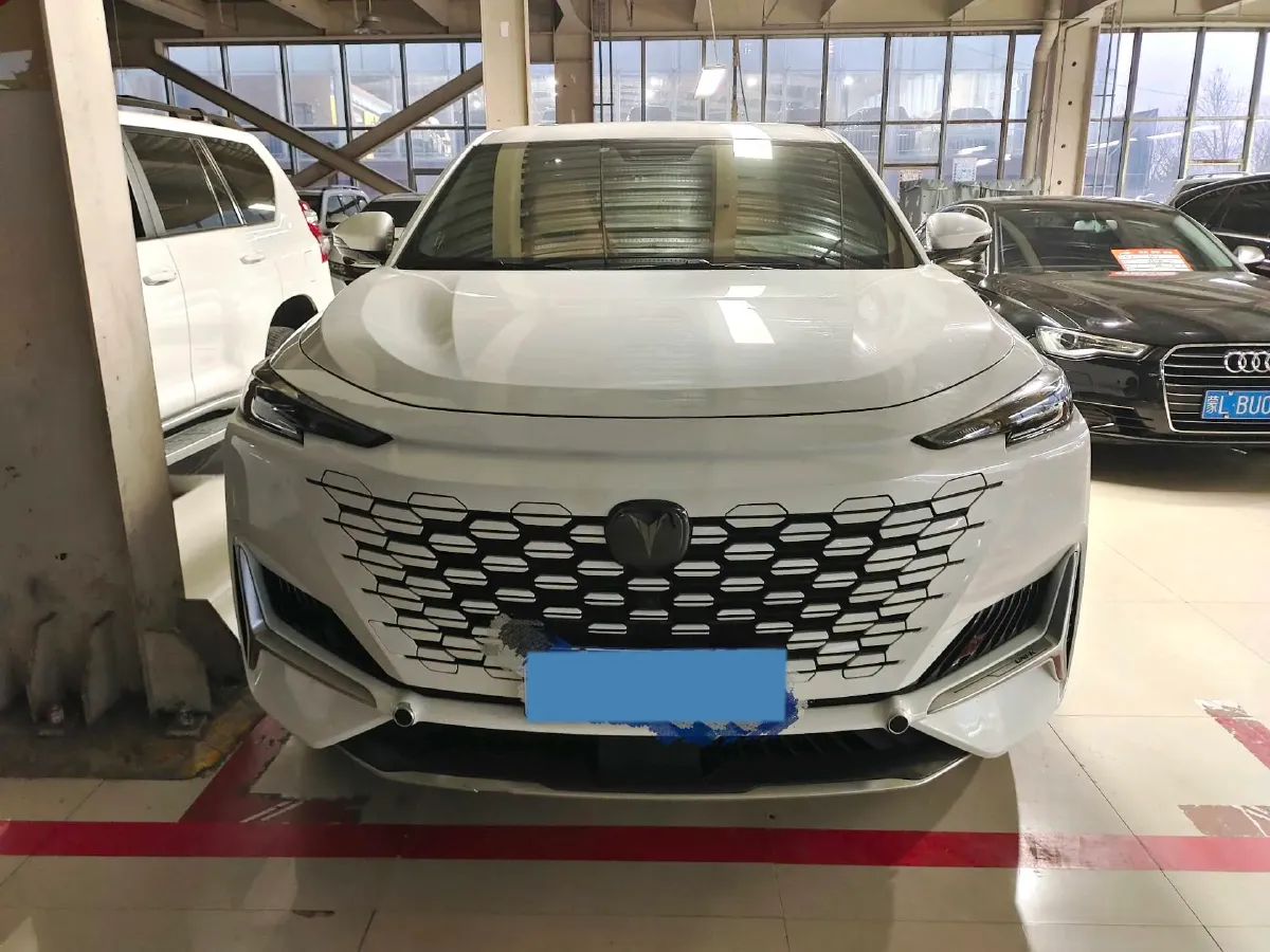2021 ChangAn UNI-K 2.0T 233HP L4 8AT,autocango,china used car exporter,china ev exporter,chinese used car exporter,chinese used ev exporter