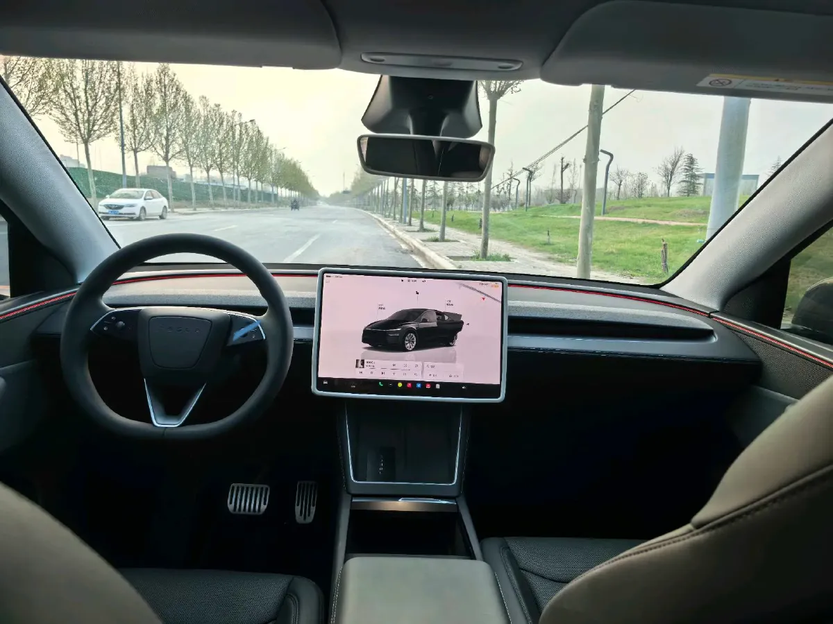 2025 Tesla Model Y BEV 62.5KWH,autocango,china used car exporter,china ev exporter,chinese used car exporter,chinese used ev exporter
