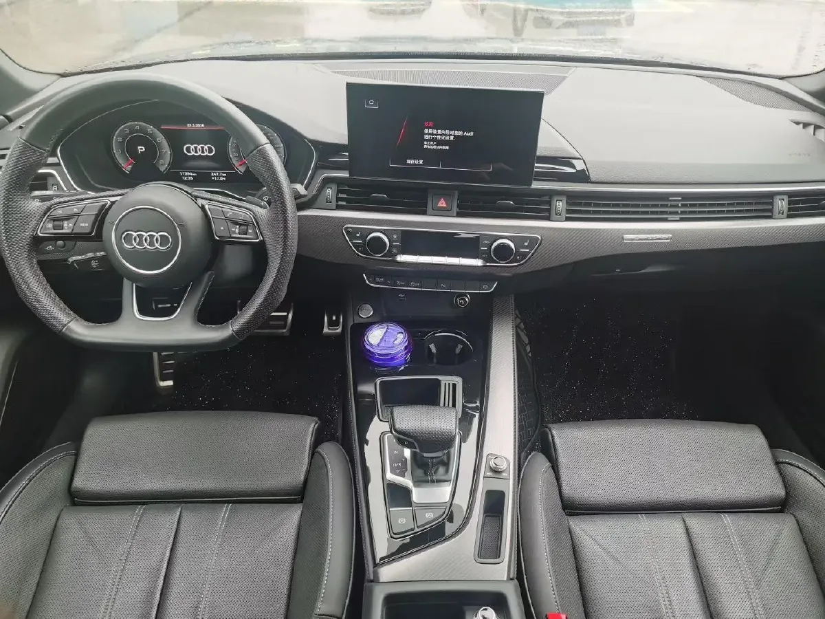 2024 Audi A4L 2.0T 190HP L4 7DCT,autocango,china used car exporter,china ev exporter,chinese used car exporter,chinese used ev exporter