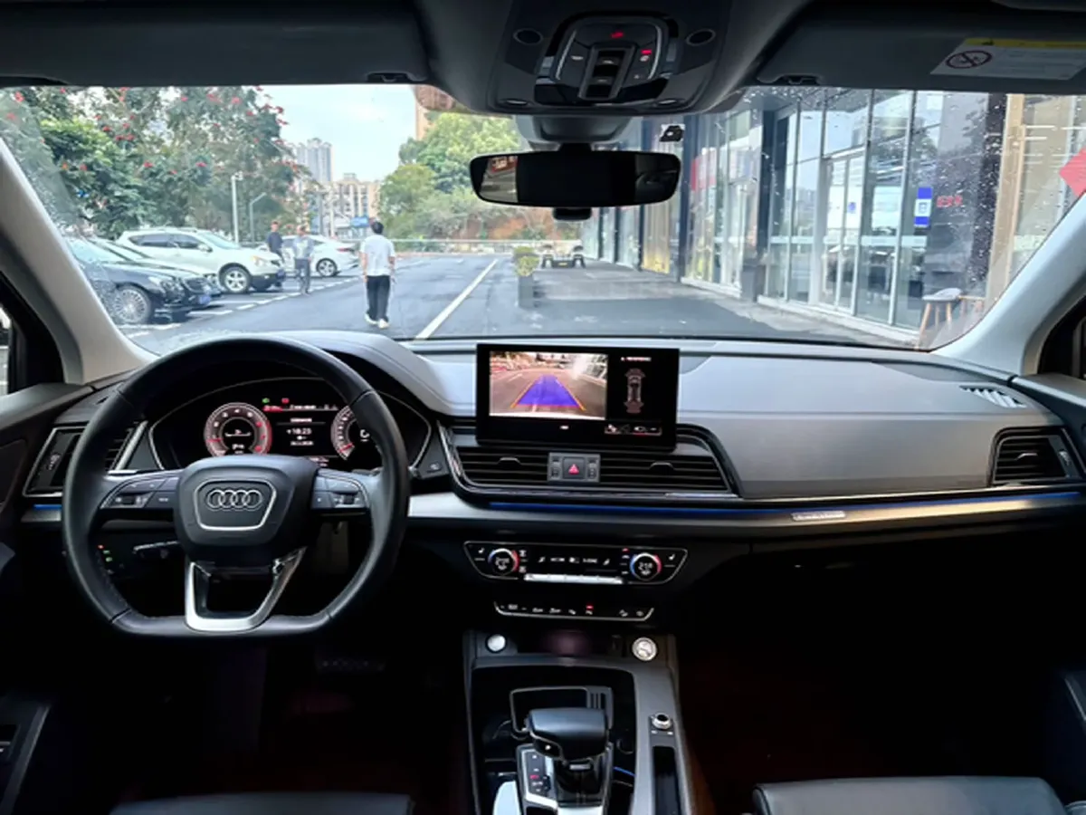 2022 Audi Q5L 2.0T 190HP L4 7DCT,autocango,china used car exporter,china ev exporter,chinese used car exporter,chinese used ev exporter