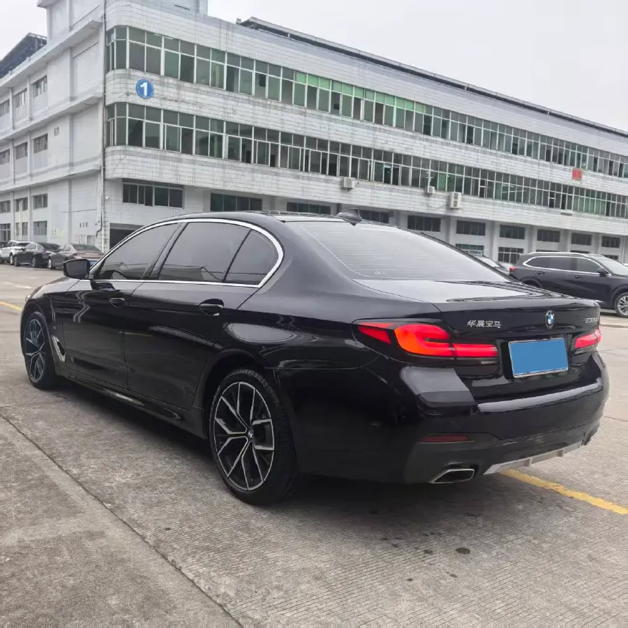2022 BMW 5 Series 2.0T 252HP L4 8AT,autocango,china used car exporter,china ev exporter,chinese used car exporter,chinese used ev exporter