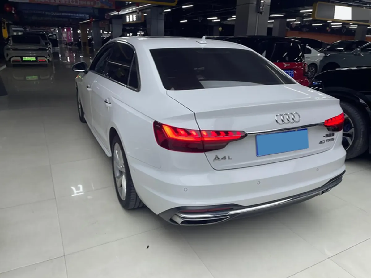 2020 Audi A4L 2.0T 190HP L4 7DCT,autocango,china used car exporter,china ev exporter,chinese used car exporter,chinese used ev exporter