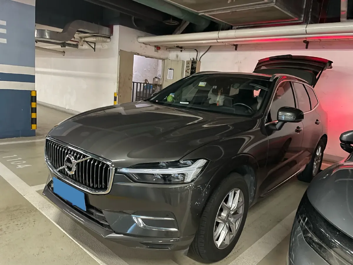 2020 Volvo XC60 2.0T 254HP L4 8AT,autocango,china used car exporter,china ev exporter,chinese used car exporter,chinese used ev exporter