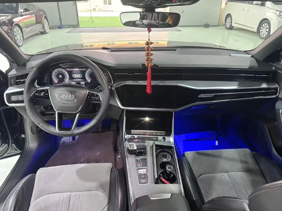 2022 Audi A6L 2.0T 224HP L4 7DCT,autocango,china used car exporter,china ev exporter,chinese used car exporter,chinese used ev exporter