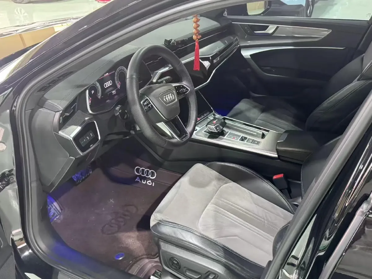 2022 Audi A6L 2.0T 224HP L4 7DCT,autocango,china used car exporter,china ev exporter,chinese used car exporter,chinese used ev exporter