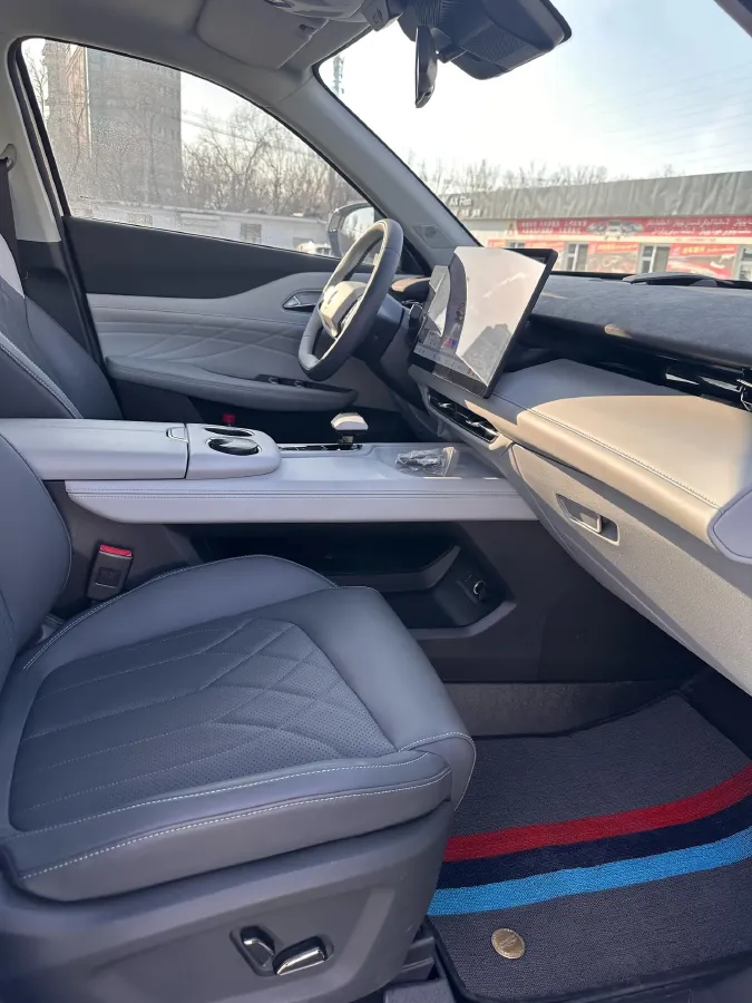 2024 ChangAn UNI-Z 1.5L 98HP L4 E-CVT PHEV 18.4KWH,autocango,china used car exporter,china ev exporter,chinese used car exporter,chinese used ev exporter