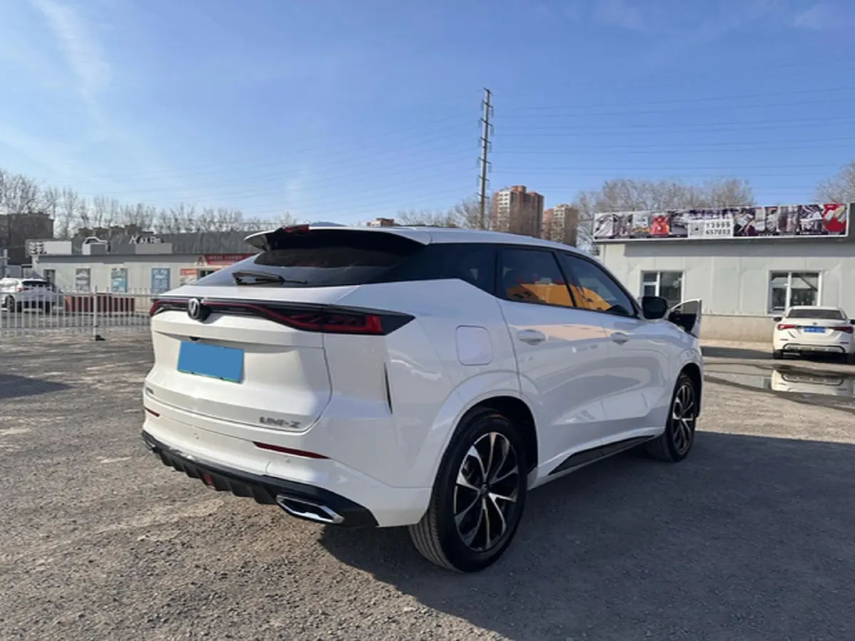 2024 ChangAn UNI-Z 1.5L 98HP L4 E-CVT PHEV 18.4KWH,autocango,china used car exporter,china ev exporter,chinese used car exporter,chinese used ev exporter
