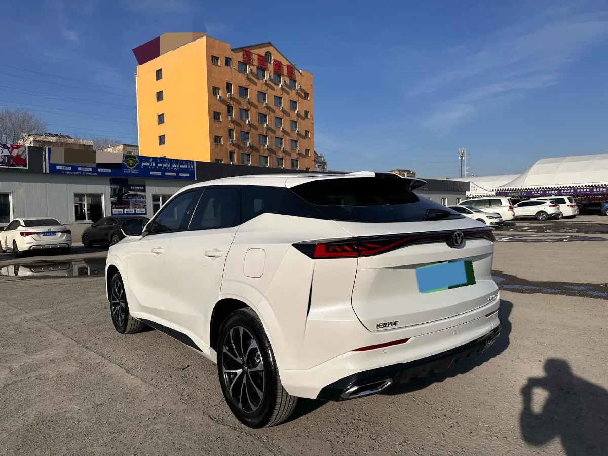 2024 ChangAn UNI-Z 1.5L 98HP L4 E-CVT PHEV 18.4KWH,autocango,china used car exporter,china ev exporter,chinese used car exporter,chinese used ev exporter