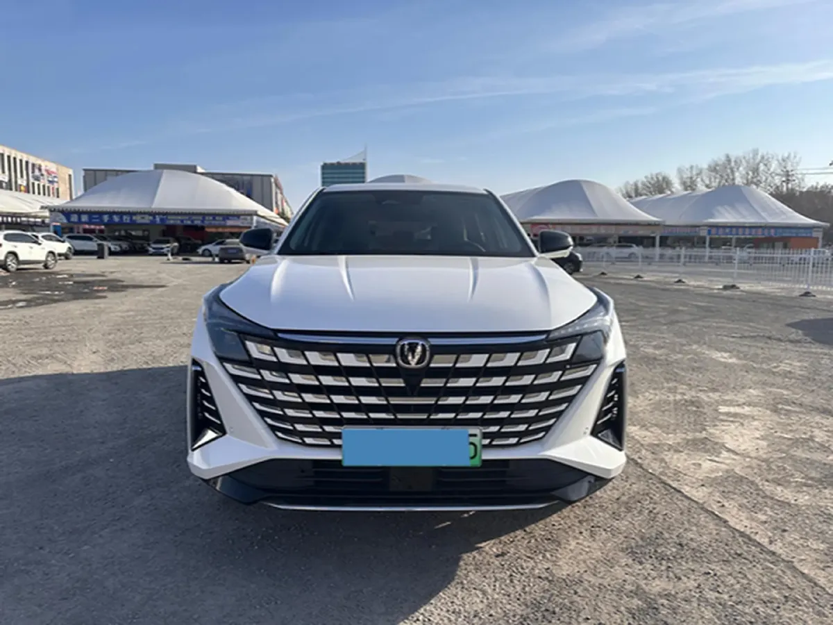 2024 ChangAn UNI-Z 1.5L 98HP L4 E-CVT PHEV 18.4KWH,autocango,china used car exporter,china ev exporter,chinese used car exporter,chinese used ev exporter