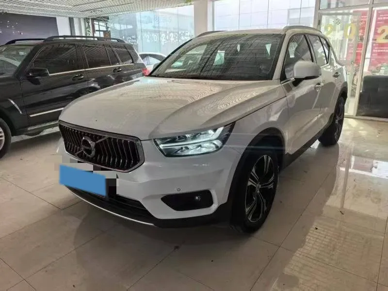 2020 Volvo XC40 2.0T 190HP L4 8AT,autocango,china used car exporter,china ev exporter,chinese used car exporter,chinese used ev exporter