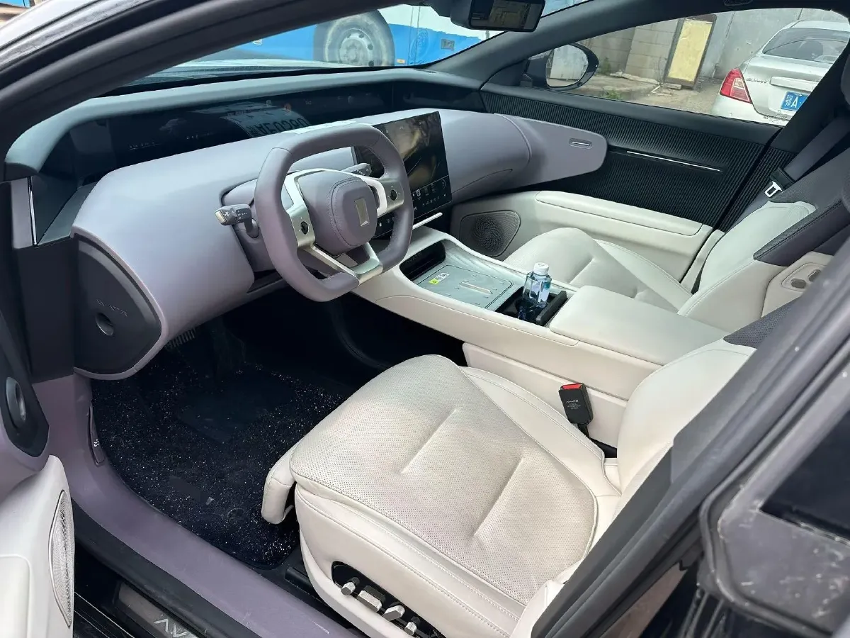 2025 Avatr 12 1.5T 156HP L4 REEV,autocango,china used car exporter,china ev exporter,chinese used car exporter,chinese used ev exporter